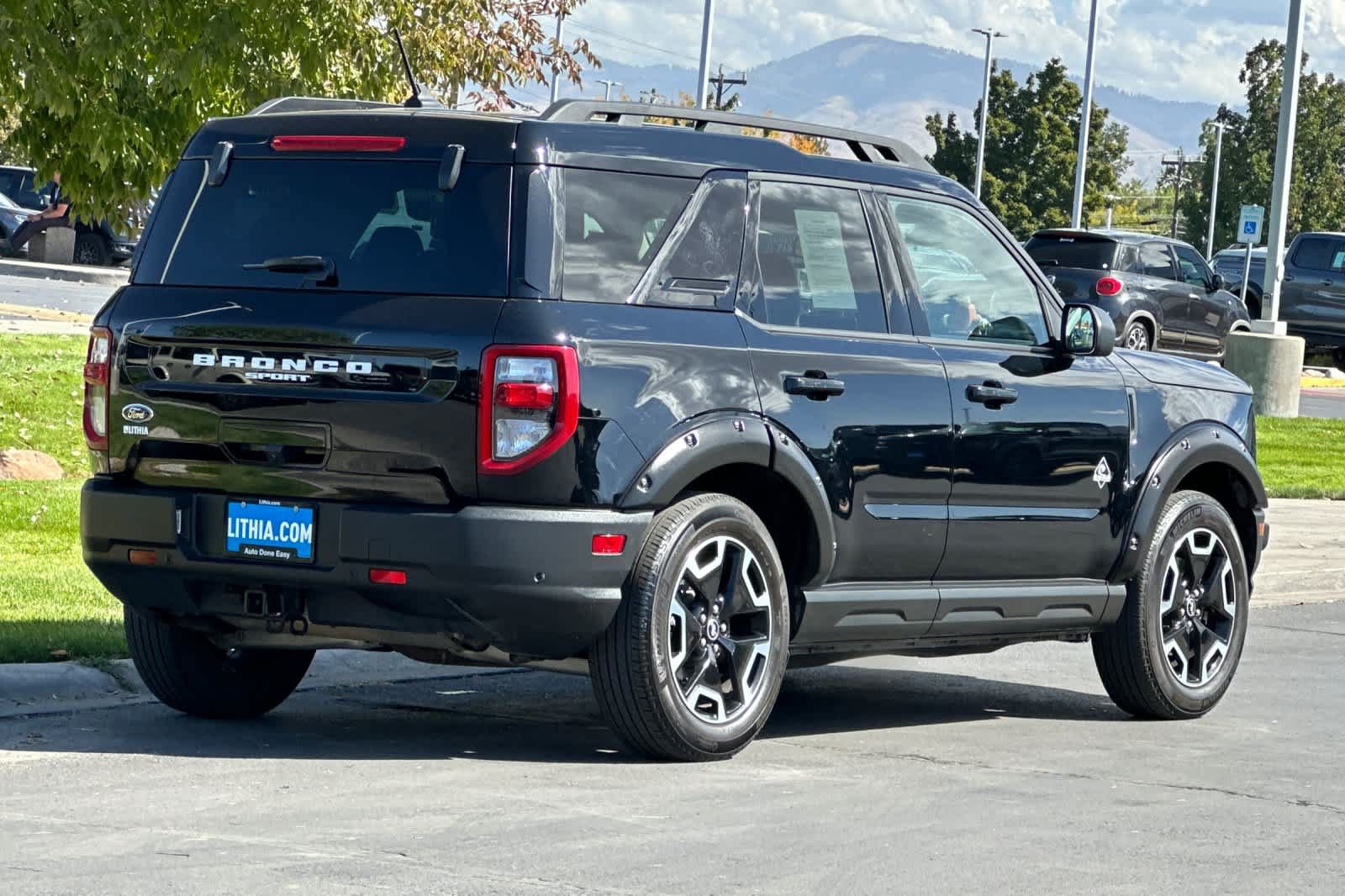 Certified 2022 Ford Bronco Sport Outer Banks w/ Tech Package AWD/4WD image 2