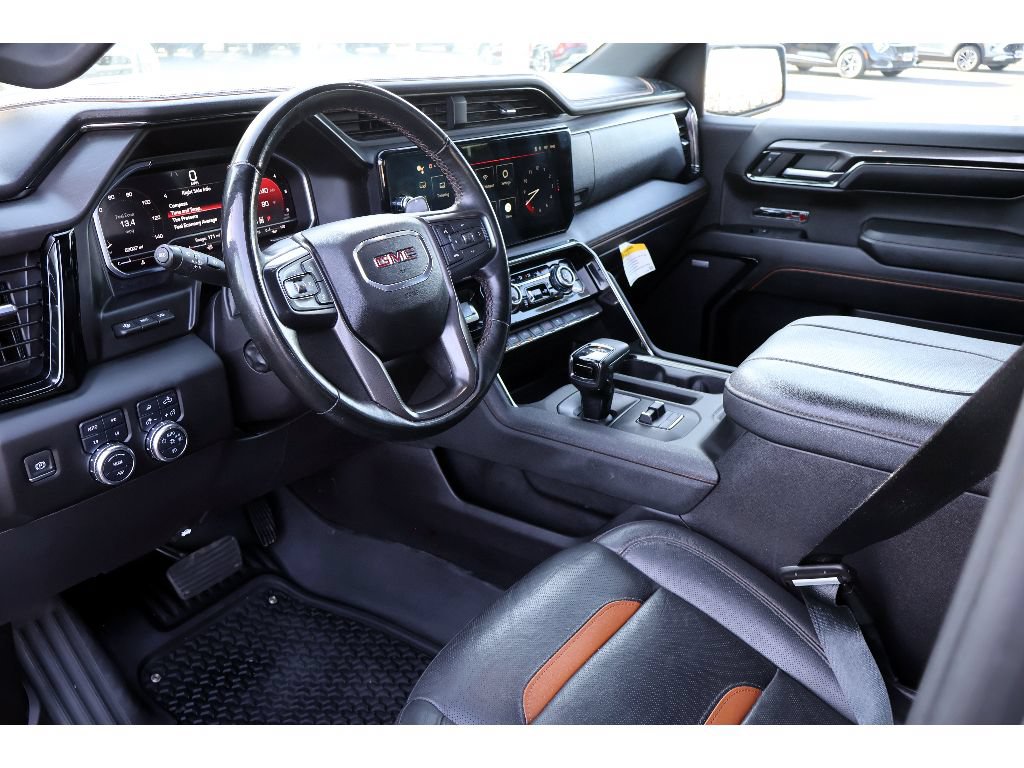 Used 2024 GMC Sierra 1500 AT4 w/ Technology Package AWD/4WD image 3
