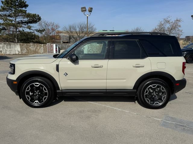 Certified 2025 Ford Bronco Sport Outer Banks w/ Outer Banks Tech Package+ AWD/4WD image 2