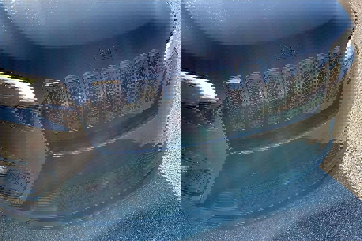 Used 2021 Jeep Cherokee Latitude Plus image 30