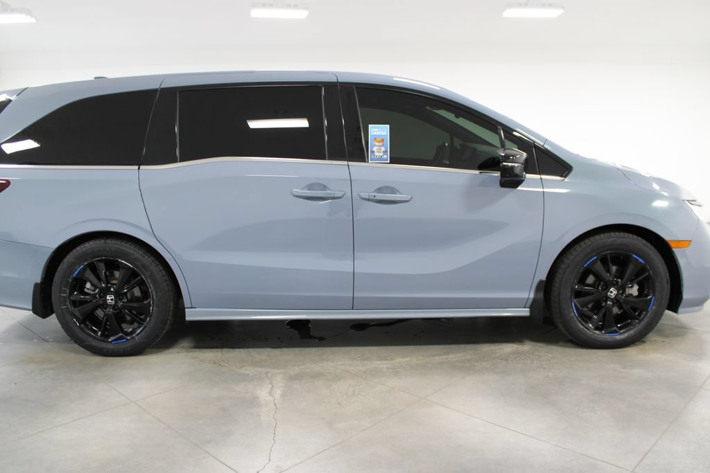 Used 2023 Honda Odyssey Sport image 12