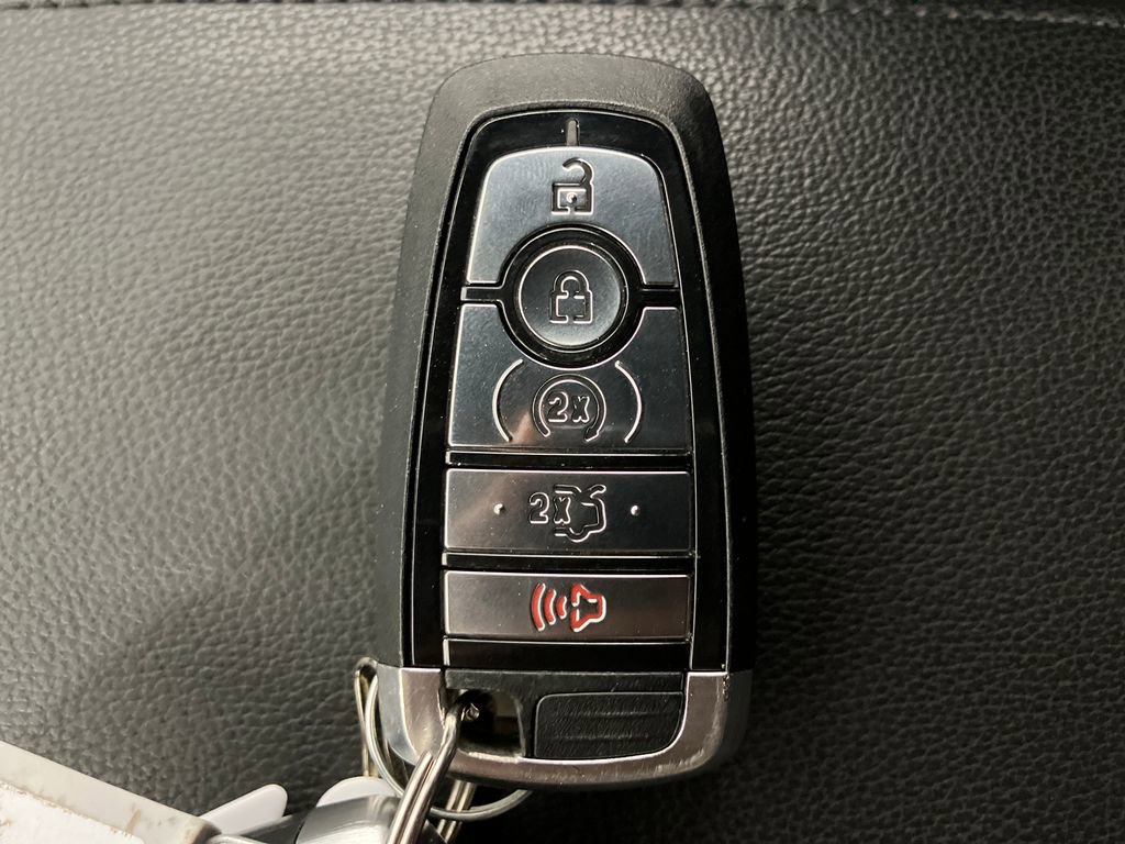 Certified 2018 Ford Explorer XLT w/ Equipment Group 202A image 33