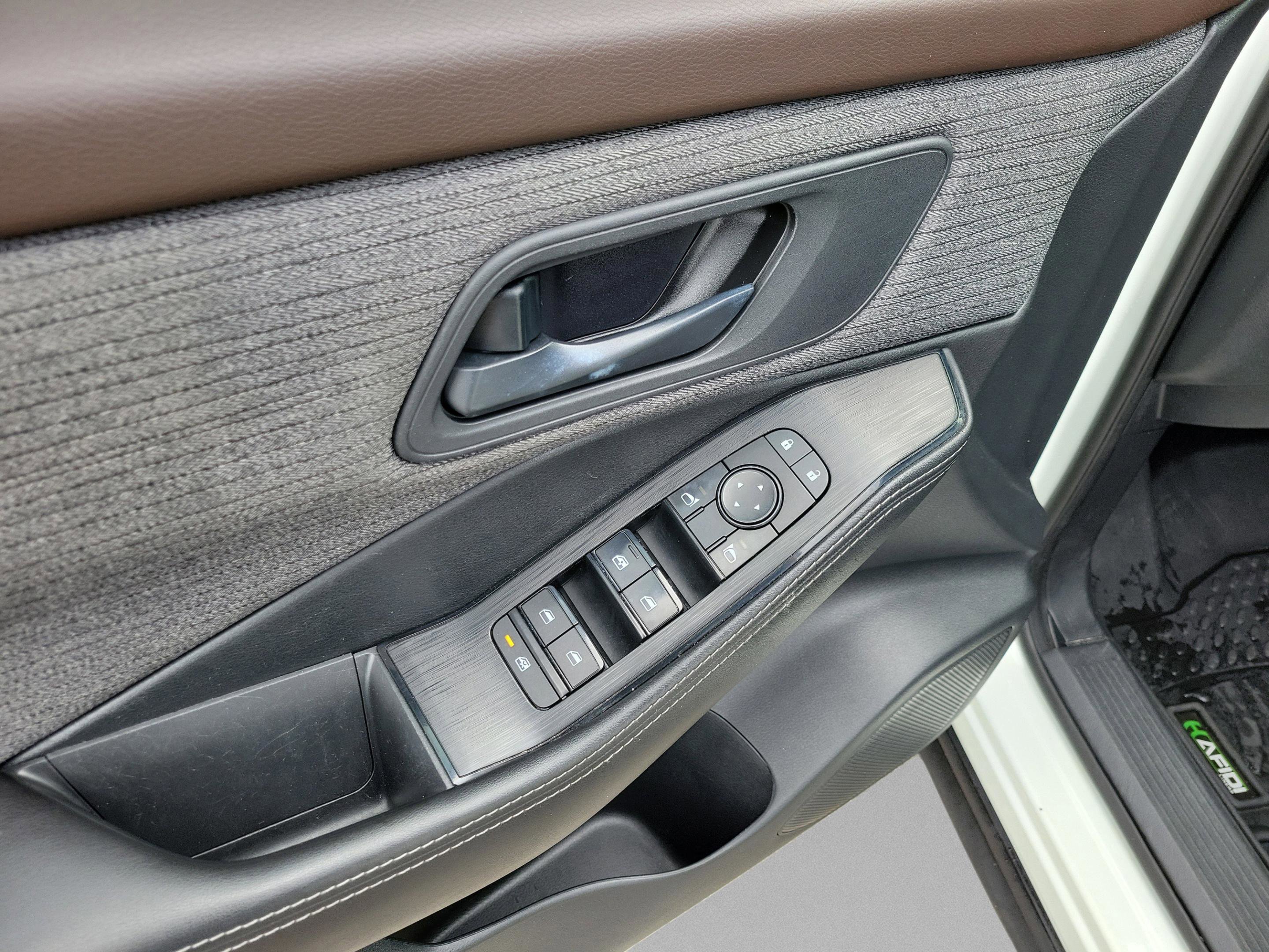 Used 2021 Nissan Rogue S image 28