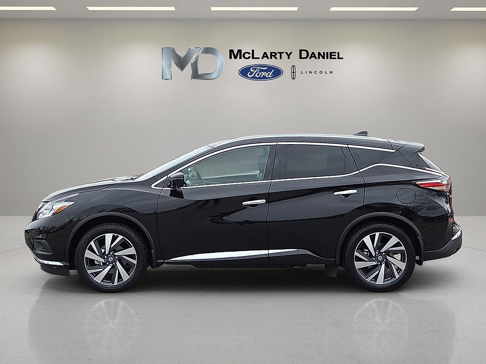 Used 2018 Nissan Murano Platinum image 3