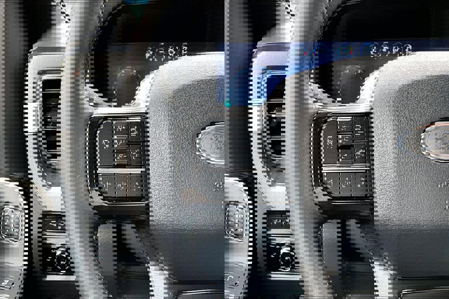 Certified 2024 Ford F350 Platinum image 25