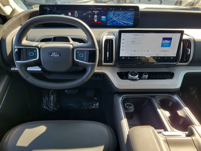 Certified 2025 Ford Expedition Active AWD/4WD image 4
