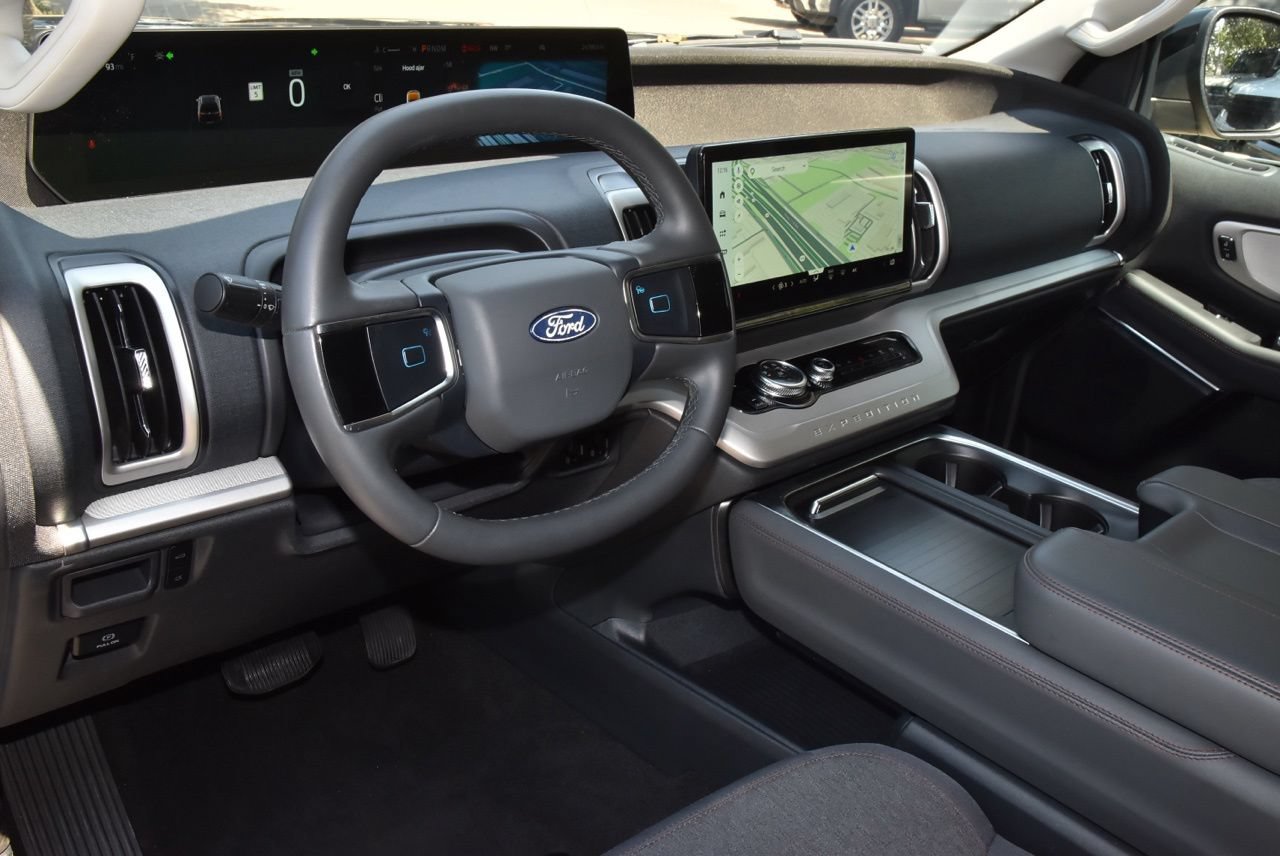 Certified 2025 Ford Expedition Max Active RWD image 33