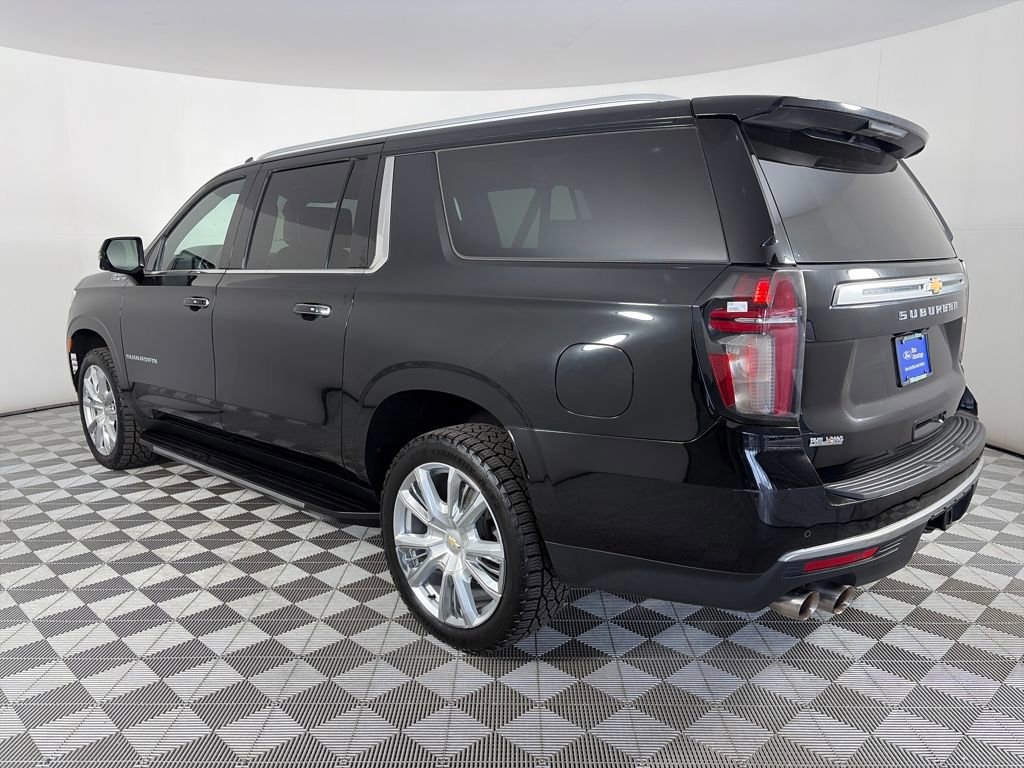 Used 2021 Chevrolet Suburban High Country image 3