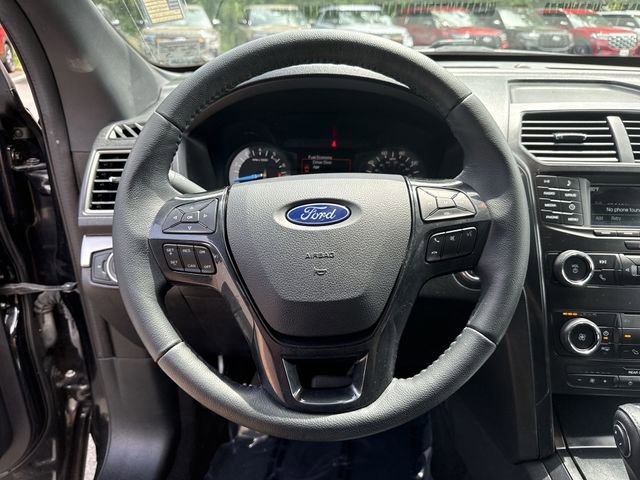 Certified 2018 Ford Explorer XLT FWD image 14