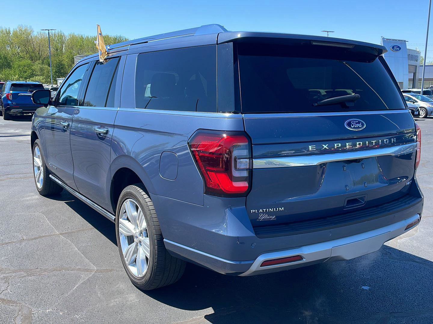 Certified 2023 Ford Expedition Max Platinum AWD/4WD image 3