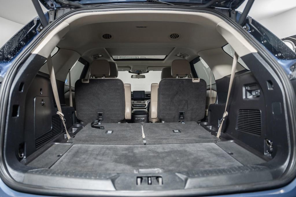 Certified 2021 Ford Explorer XLT w/ Equipment Group 202A image 12