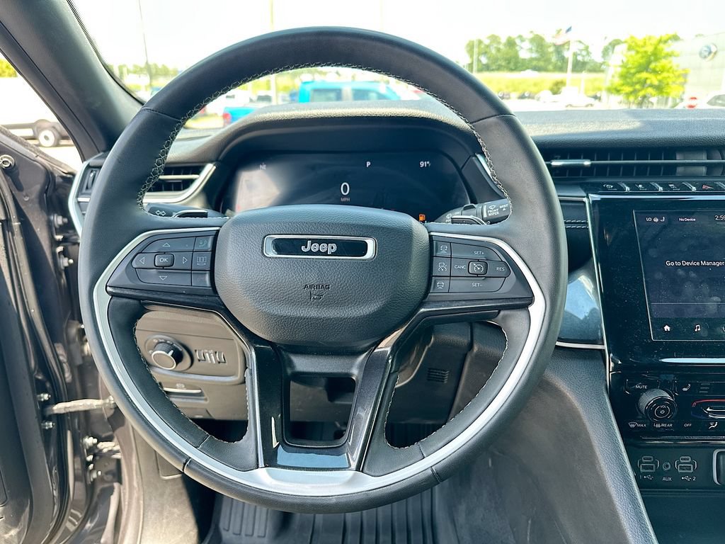 Used 2023 Jeep Grand Cherokee L Laredo RWD image 18