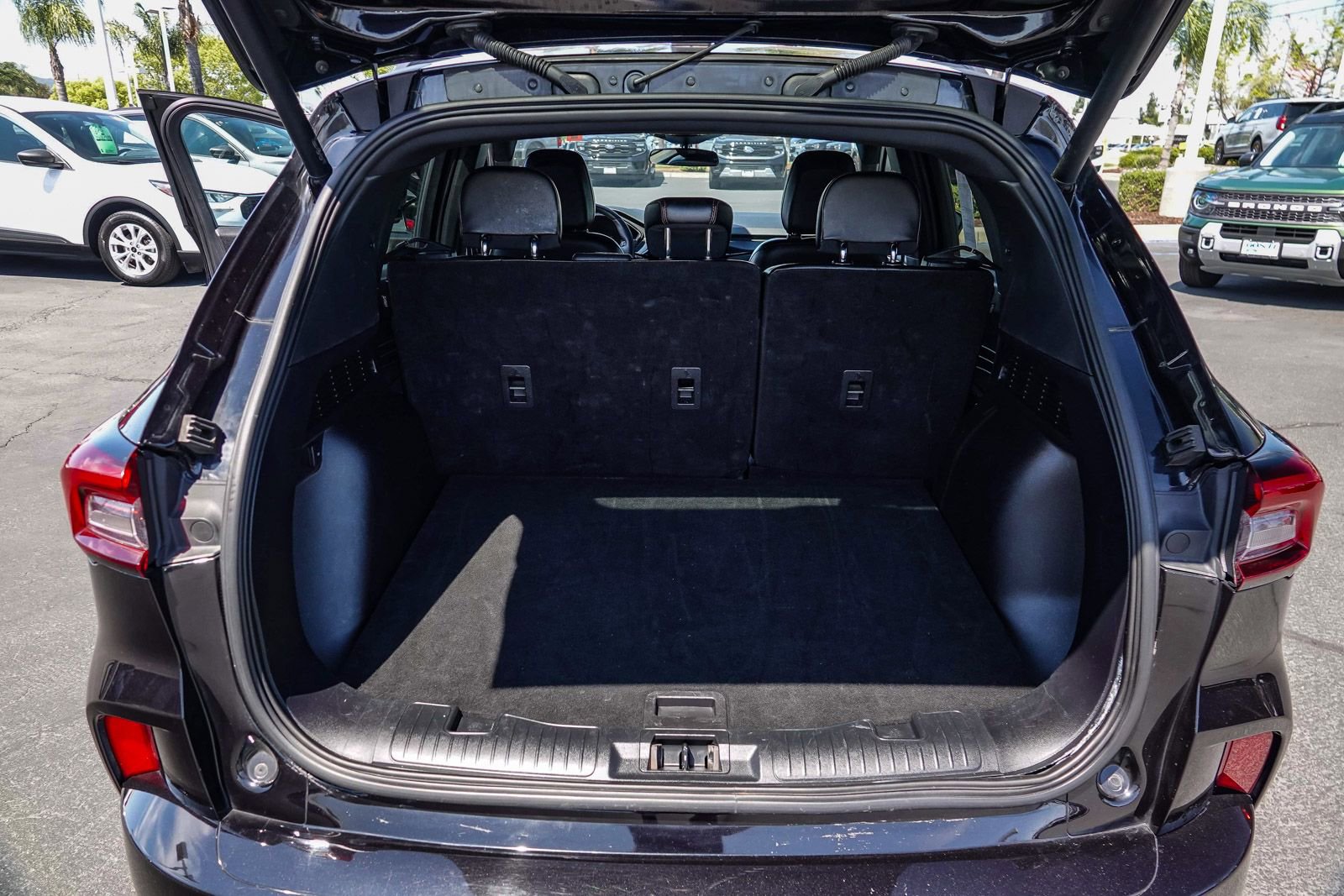 Certified 2024 Ford Escape ST-Line image 25