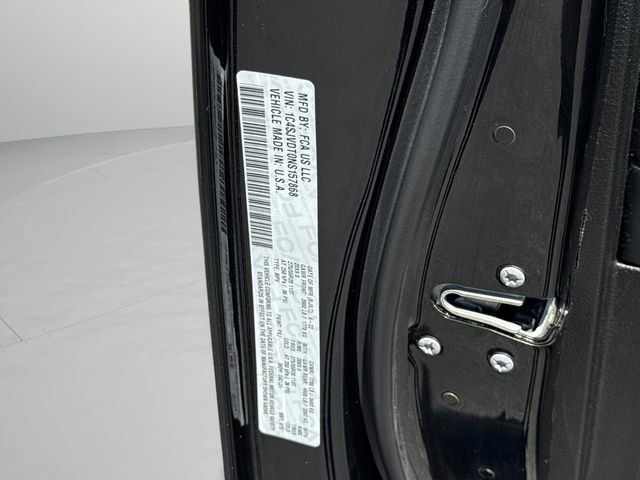 Used 2022 Jeep Wagoneer Series III w/ Rear Seat Video Group 1 image 44