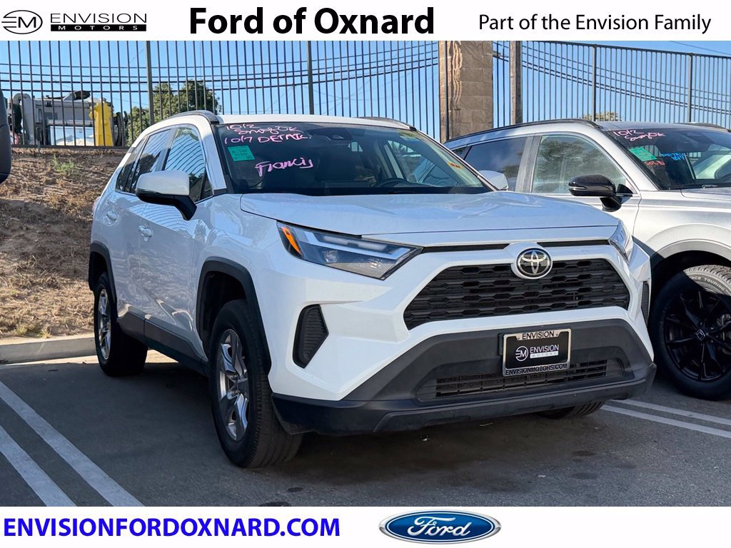 Used 2022 Toyota RAV4 XLE w/ Convenience Package FWD image 1