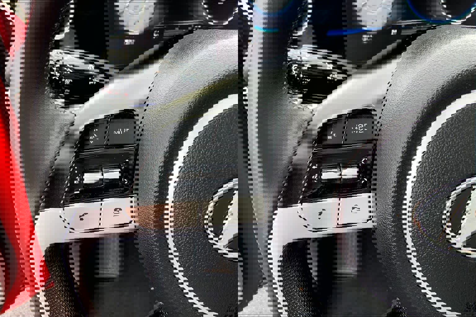 Used 2021 Hyundai Elantra Limited image 22