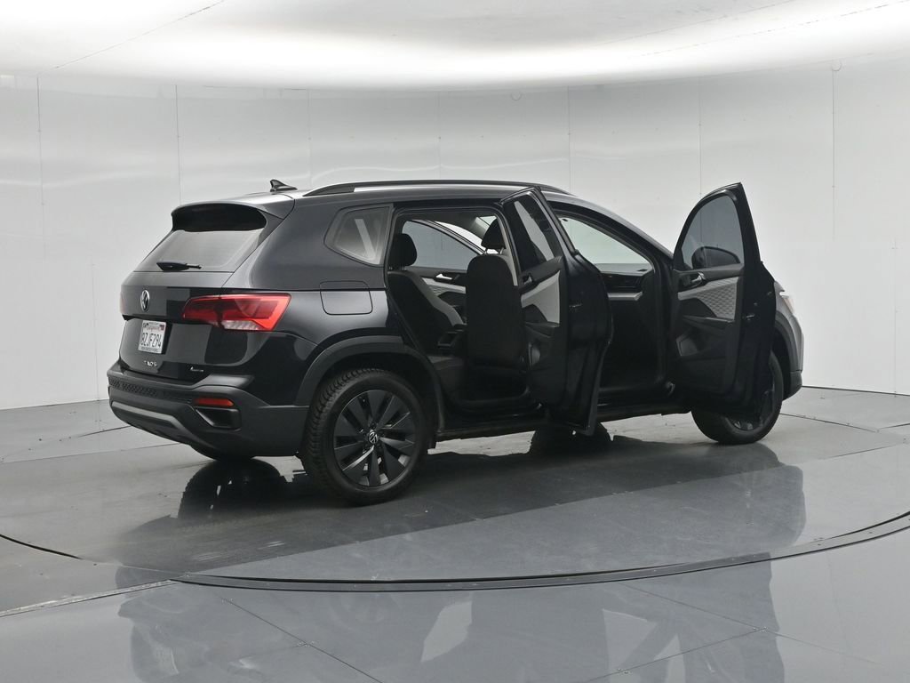Used 2022 Volkswagen Taos S image 6