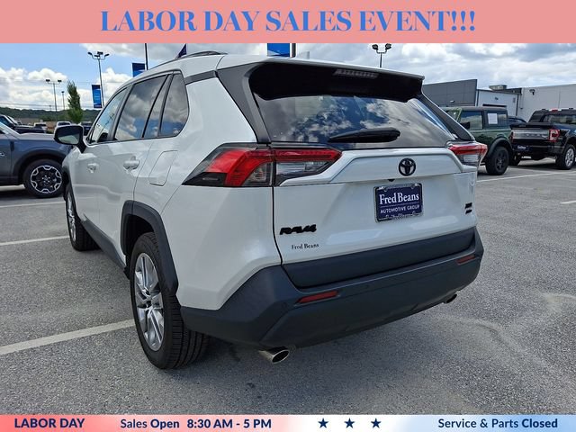 Used 2023 Toyota RAV4 XLE Premium AWD/4WD image 8