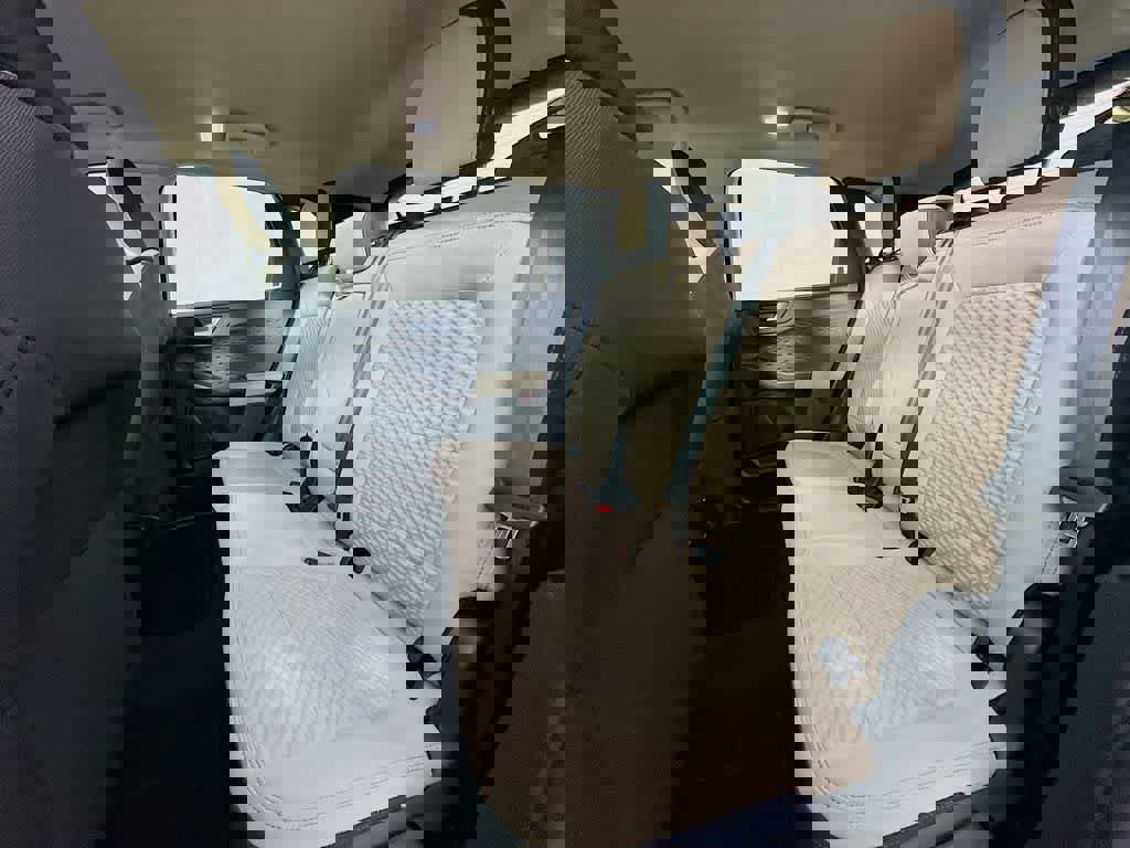 Certified 2020 Ford Escape SE image 17