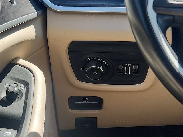 Used 2021 Jeep Grand Cherokee L Limited w/ MOPAR Finishing Package AWD/4WD image 12