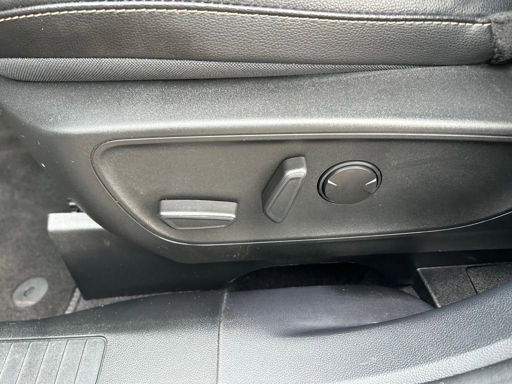 Certified 2022 Ford Escape Titanium w/ Titanium Elite Package image 17