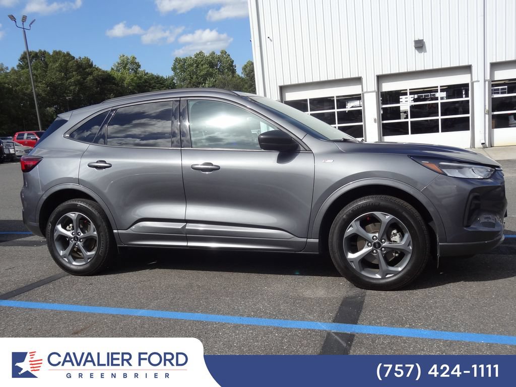 Certified 2023 Ford Escape ST-Line w/ Tech Pack #1 AWD/4WD image 8