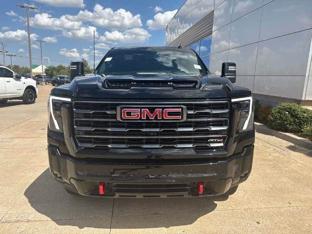 Used 2025 GMC Sierra 2500 AT4 AWD/4WD image 2