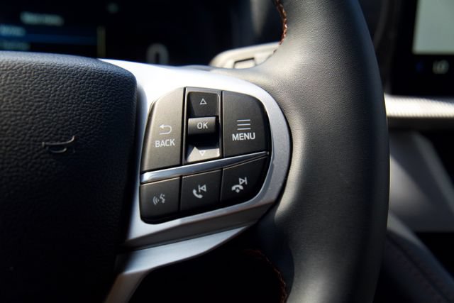 Certified 2025 Ford Explorer Active AWD/4WD image 19