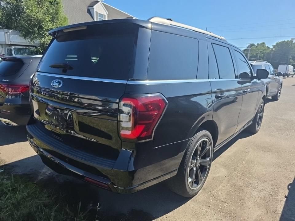 Certified 2023 Ford Expedition Limited AWD/4WD image 3