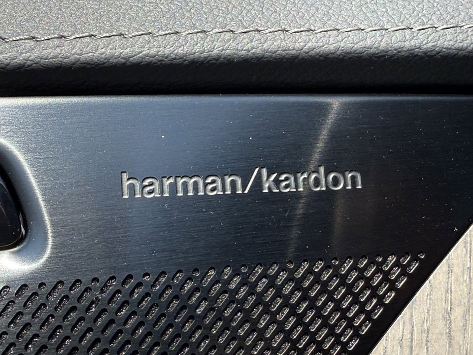 Used 2023 Volvo XC90 B6 Ultimate w/ Protection Package image 25