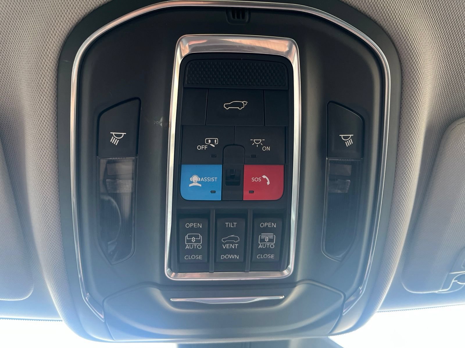 Used 2021 Jeep Grand Cherokee L Limited AWD/4WD image 33