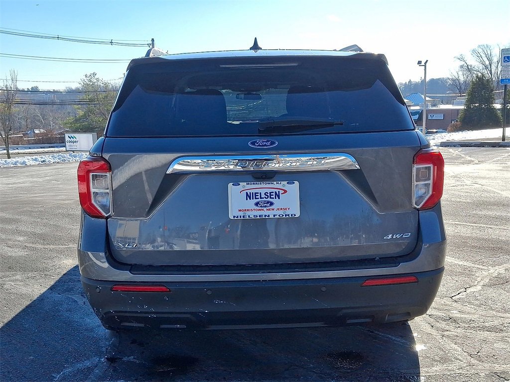 Certified 2023 Ford Explorer XLT image 6