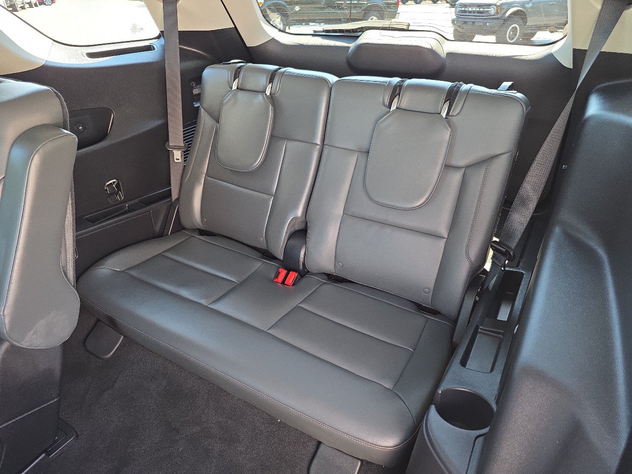 Certified 2025 Ford Explorer Active w/ Active Comfort Package RWD image 17
