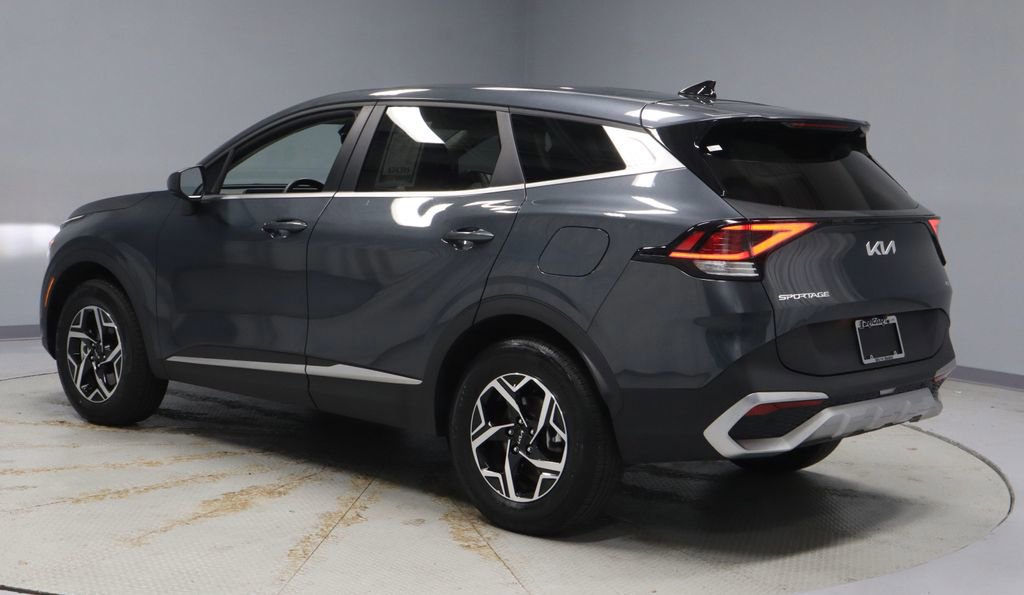 Used 2025 Kia Sportage LX AWD/4WD image 3