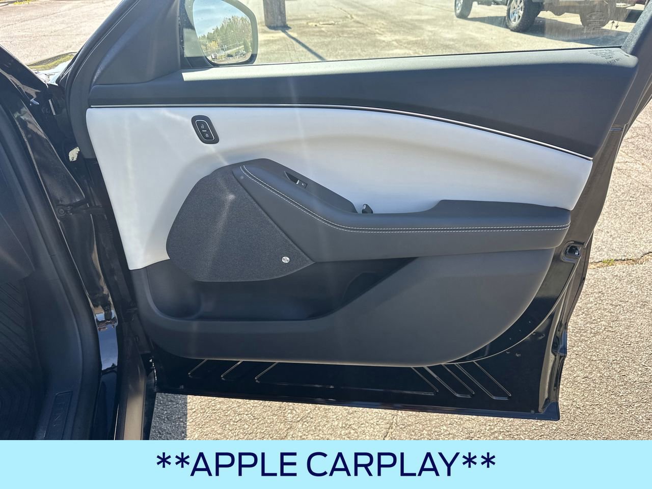 Certified 2025 Ford Mustang Mach-E Premium image 16