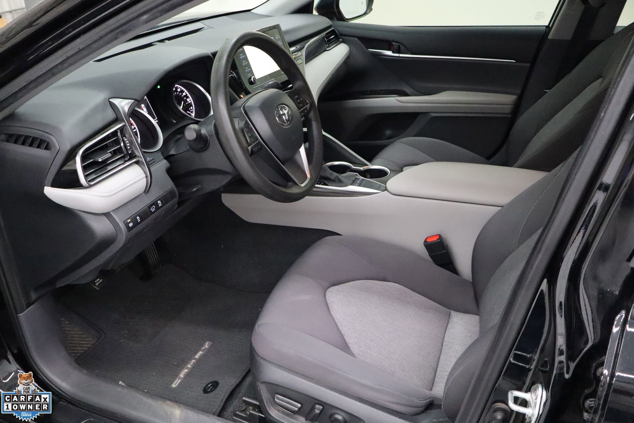 Used 2024 Toyota Camry LE image 29