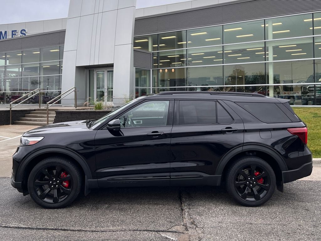 Certified 2022 Ford Explorer ST w/ ST Street Pack AWD/4WD image 3