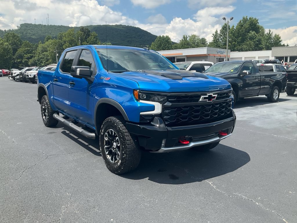 Used 2023 Chevrolet Silverado 1500 ZR2 AWD/4WD image 3