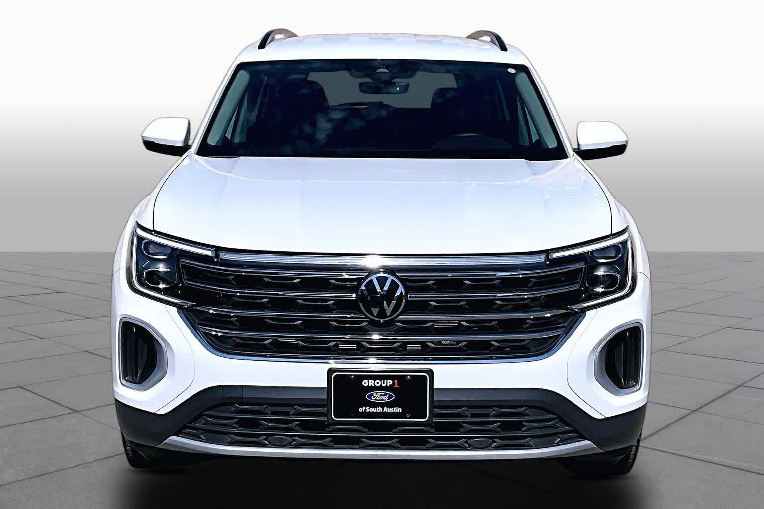 Used 2025 Volkswagen Atlas SE FWD image 4
