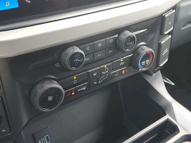 Certified 2024 Ford F250 XLT w/ XLT Premium Package AWD/4WD image 15
