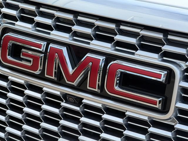 Used 2023 GMC Yukon XL Denali AWD/4WD image 29