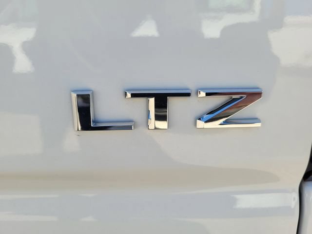 Used 2025 Chevrolet Silverado 2500 LTZ w/ LTZ Premium Package image 16