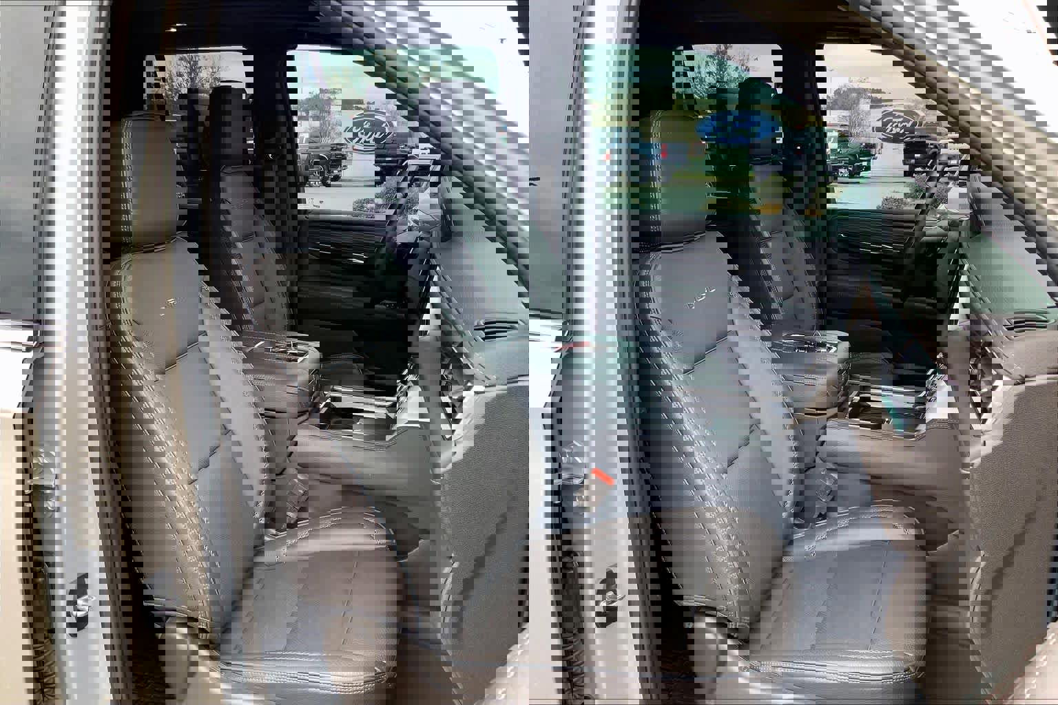 Used 2024 GMC Yukon Denali w/ Advanced Technology Package image 11