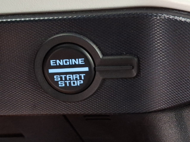 Certified 2023 Ford Bronco Heritage Edition AWD/4WD image 32