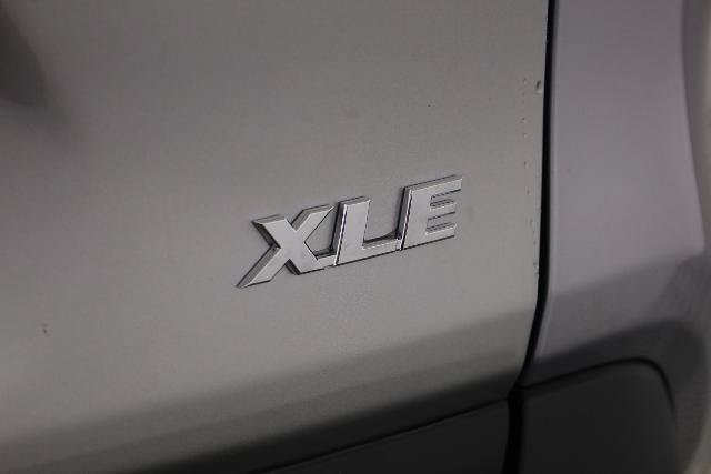 Used 2022 Toyota RAV4 XLE Premium AWD/4WD image 37