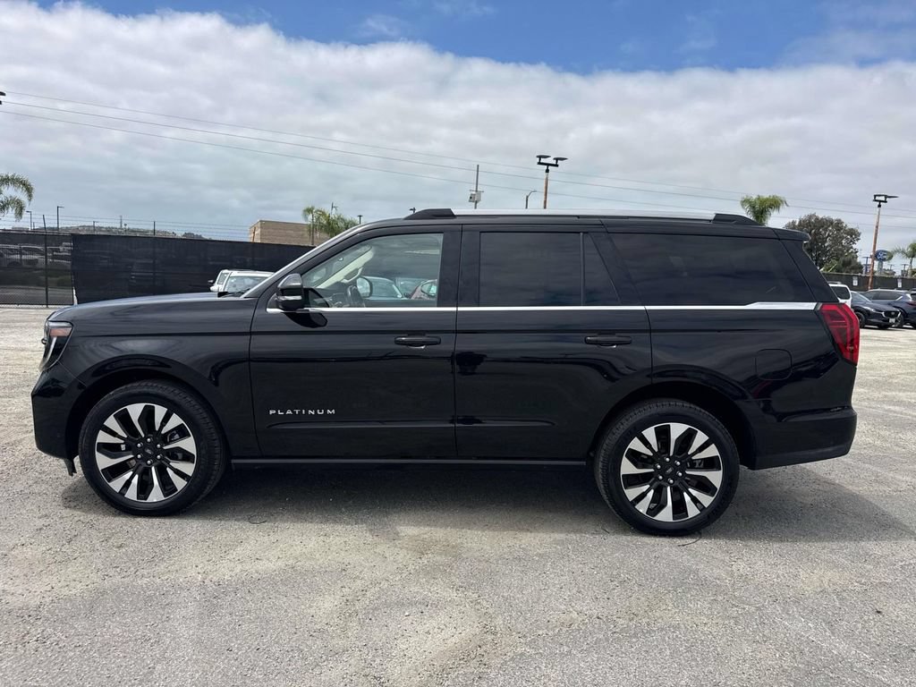 Certified 2025 Ford Expedition Platinum w/ Driver's Package AWD/4WD image 5