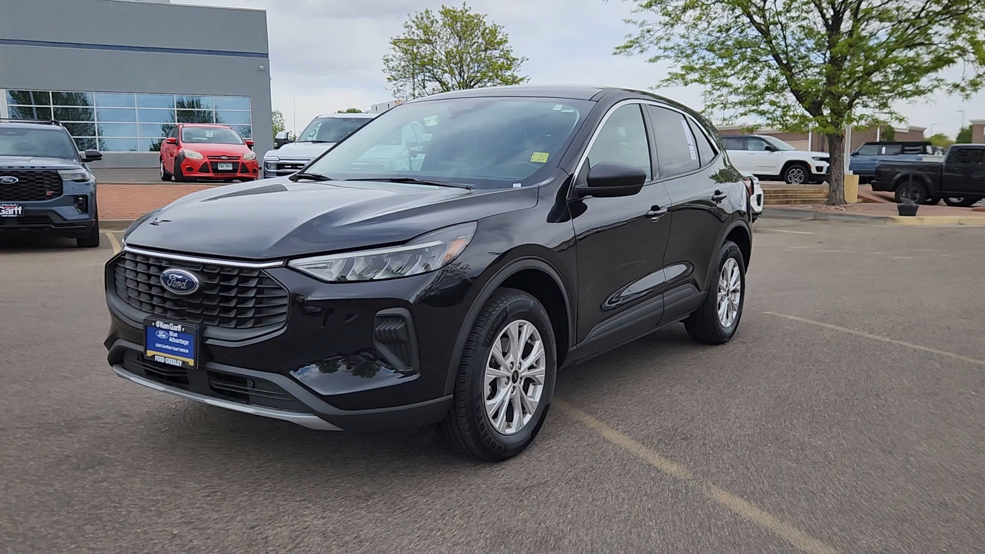 Certified 2024 Ford Escape Active AWD/4WD image 3