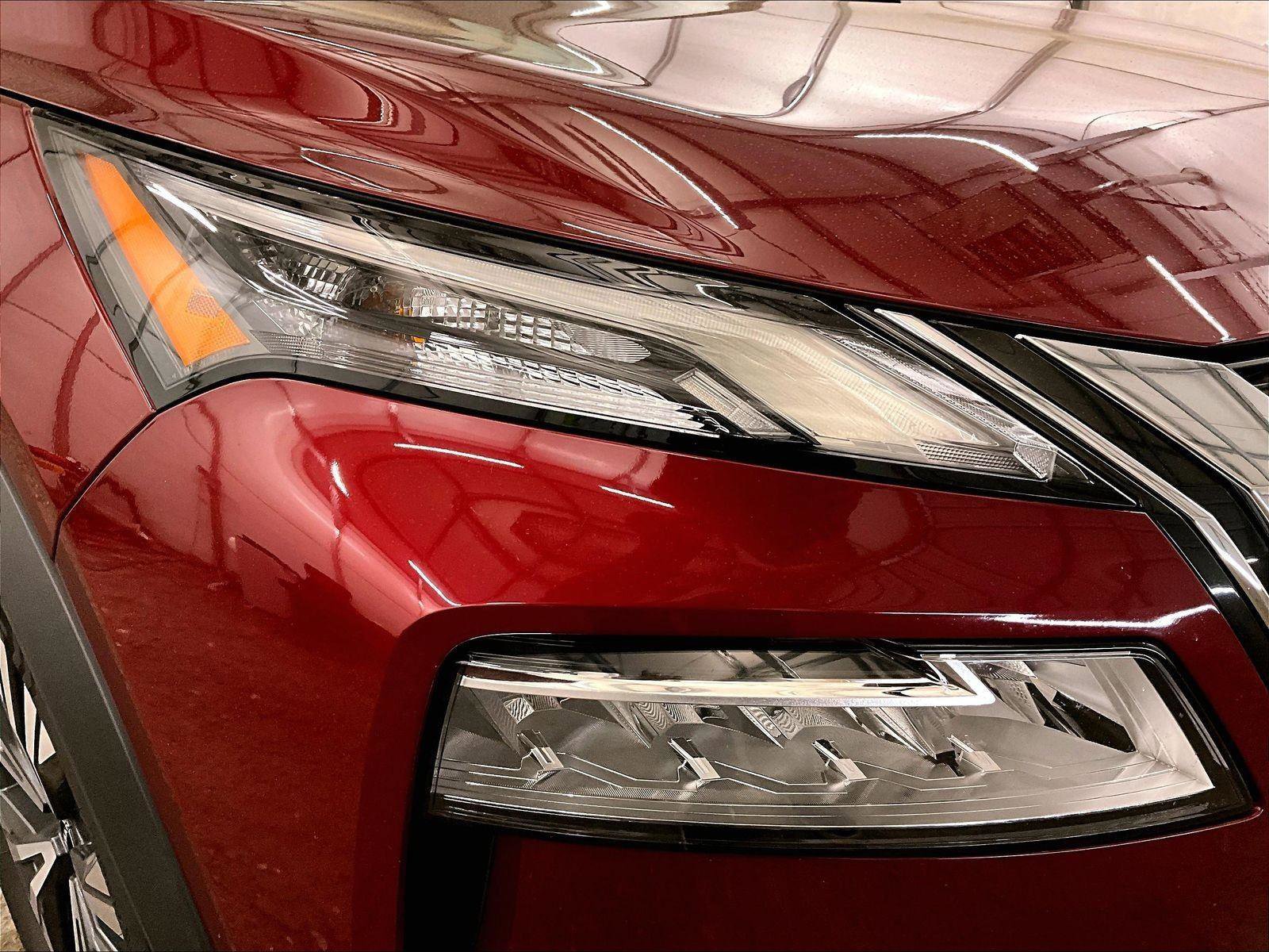 Used 2023 Nissan Rogue SV w/ SV Premium B Package image 27