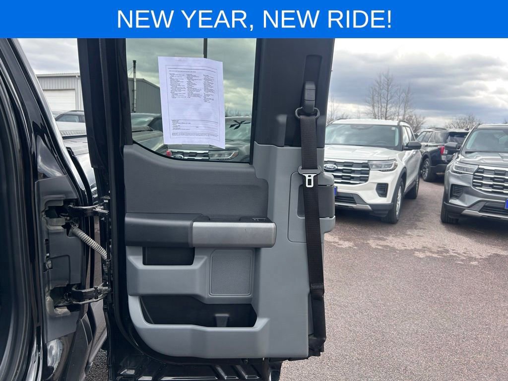 Certified 2022 Ford F150 XLT w/ Equipment Group 302A High image 20