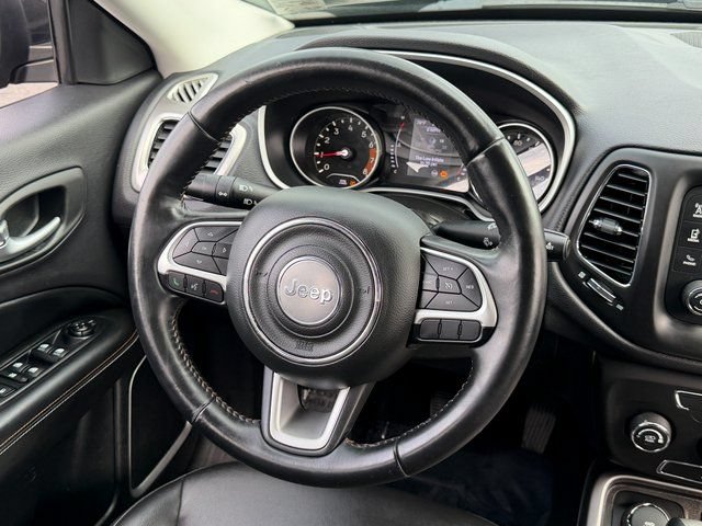 Used 2017 Jeep Compass Latitude AWD/4WD image 18